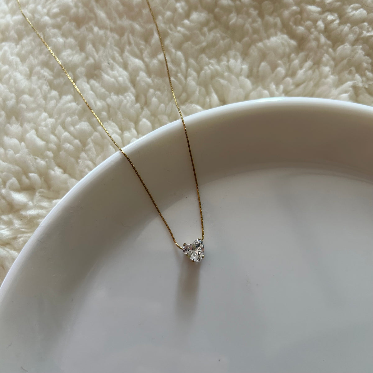 Amira Necklace - White