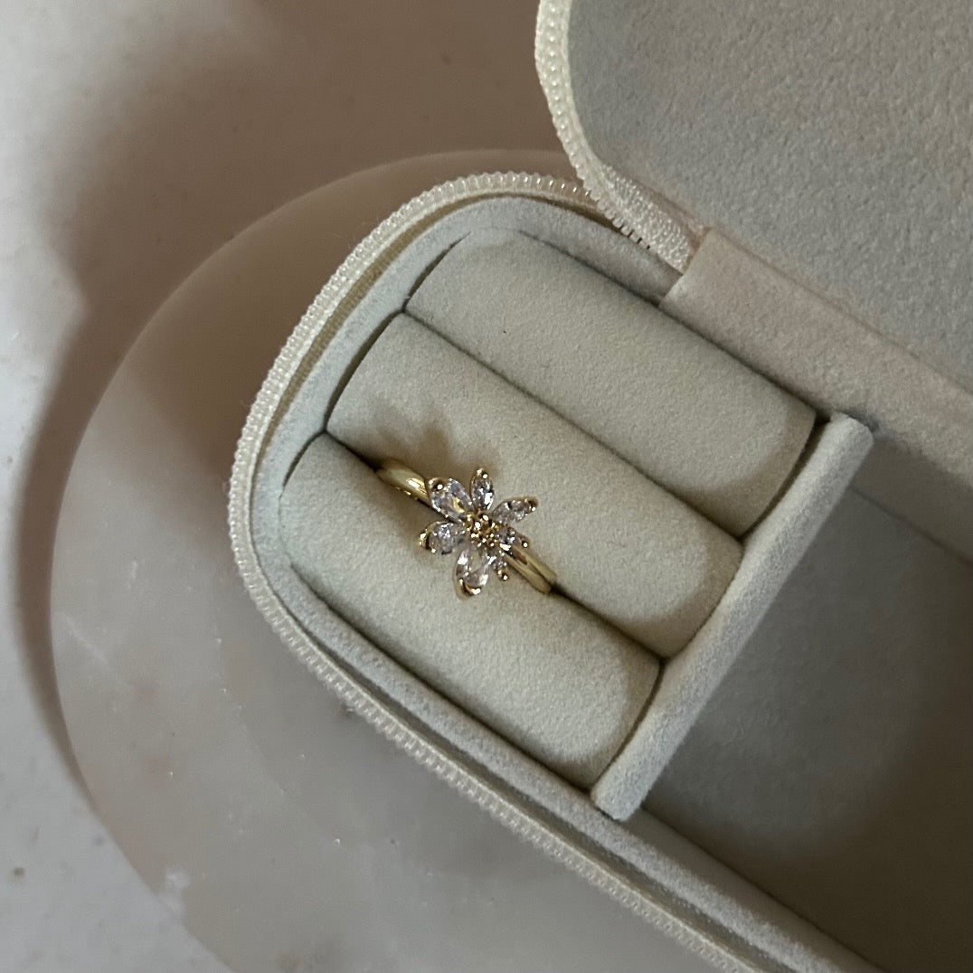 Stella Ring