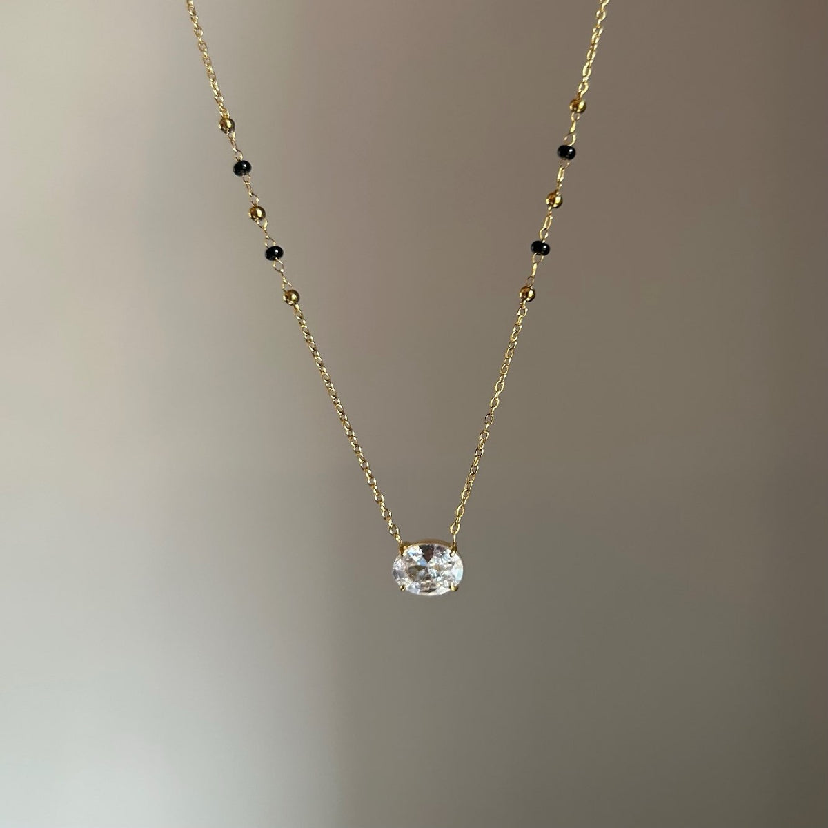 Solitaire Oval Mangalsutra
